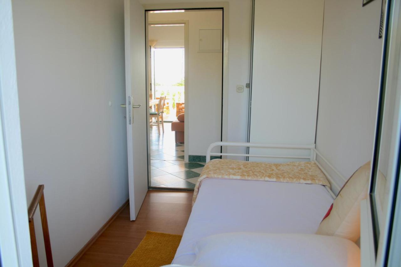 Apartman Laura Διαμέρισμα Primošten Εξωτερικό φωτογραφία